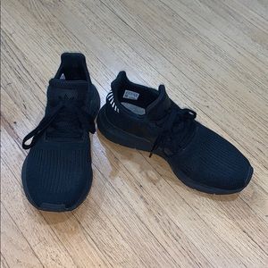 Adidas Swift Run Casual Sneakers